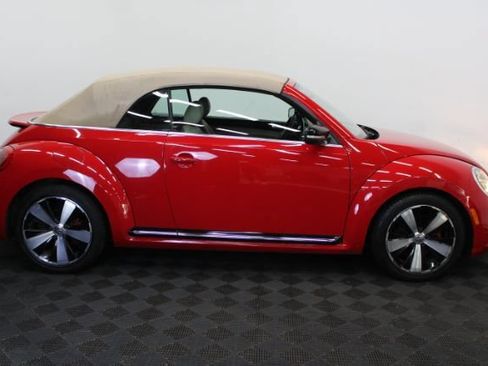 Used 2013 Volkswagen Beetle 2.0T FWD image 26