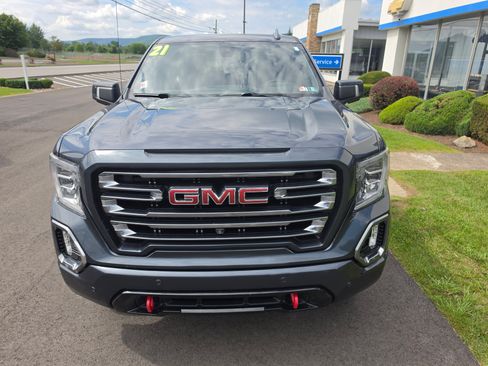 Used 2021 GMC Sierra 1500 AT4 w/ AT4 Value Package AWD/4WD image 9