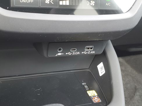 Used 2026 Subaru Forester Premium AWD/4WD image 22