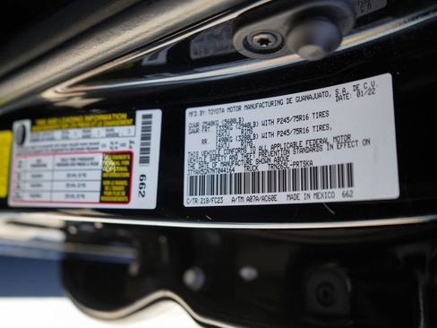 Used 2022 Toyota Tacoma SR5 RWD image 38