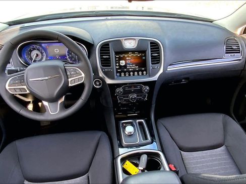 Used 2023 Chrysler 300 Touring w/ Sport Appearance Package image 16