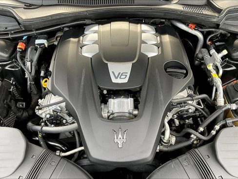 Used 2021 Maserati Ghibli RWD image 29