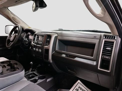 Used 2016 RAM 2500 Tradesman w/ Chrome Appearance Group image 27