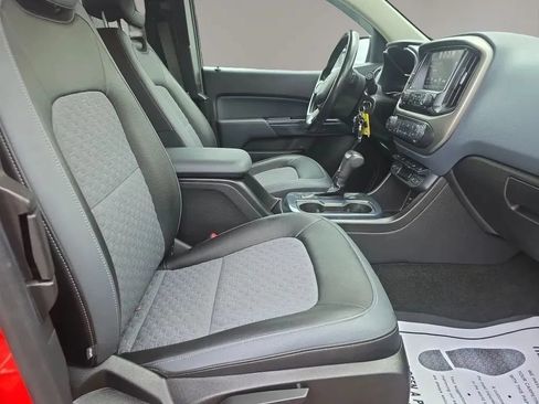 Used 2016 Chevrolet Colorado Z71 AWD/4WD image 11