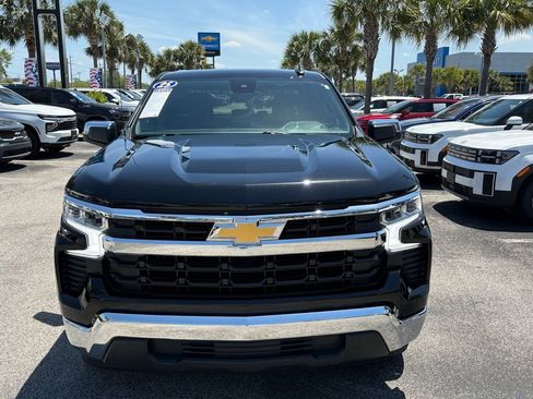 Used 2025 Chevrolet Silverado 1500 LT RWD image 3