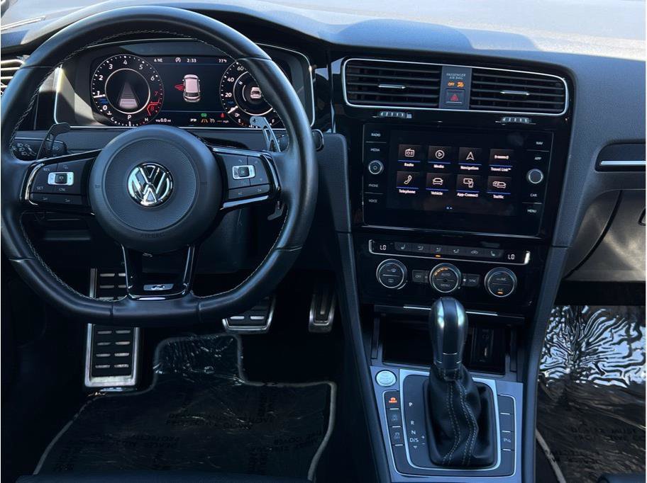 Used 2018 Volkswagen Golf 4-Door AWD/4WD image 10