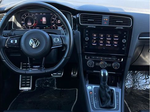 Used 2018 Volkswagen Golf 4-Door AWD/4WD image 10