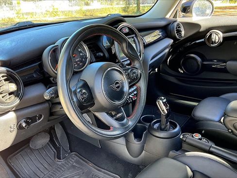 Used 2020 MINI Cooper S image 13