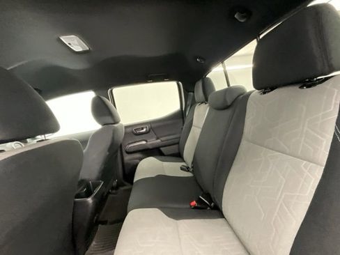 Used 2023 Toyota Tacoma TRD Sport image 7