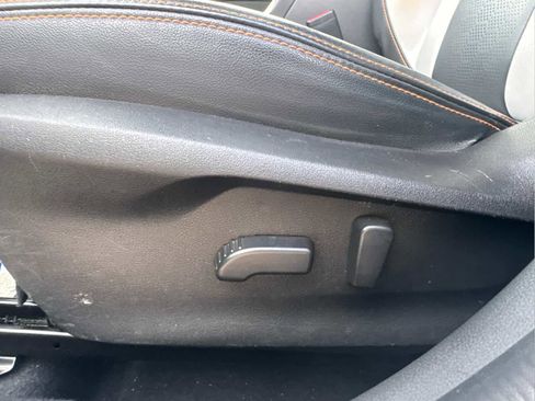 Used 2019 Subaru Crosstrek 2.0i Limited w/ Moonroof Package w/Navigation image 19