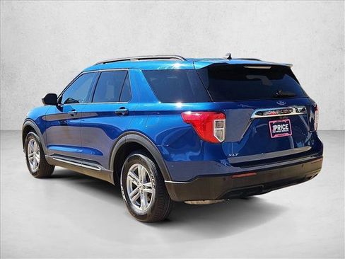 Used 2022 Ford Explorer XLT image 8