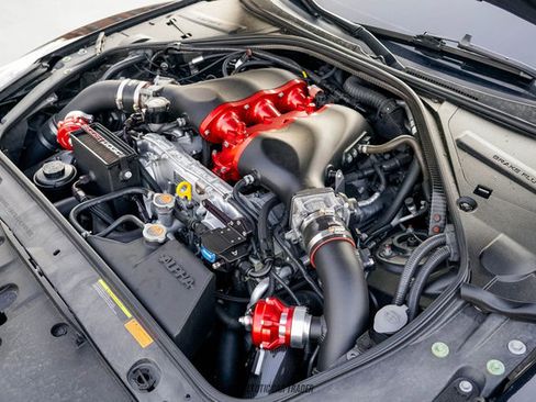 Used 2014 Nissan GT-R Premium w/ Premium Interior Package image 17