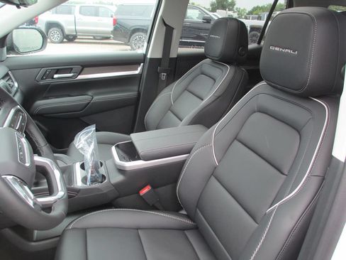 New 2026 GMC Terrain Denali AWD/4WD image 11