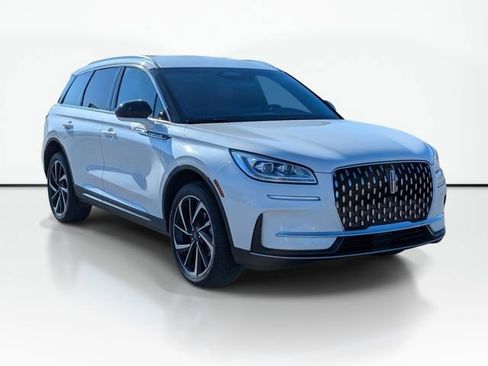 Used 2023 Lincoln Corsair Reserve AWD/4WD image 3