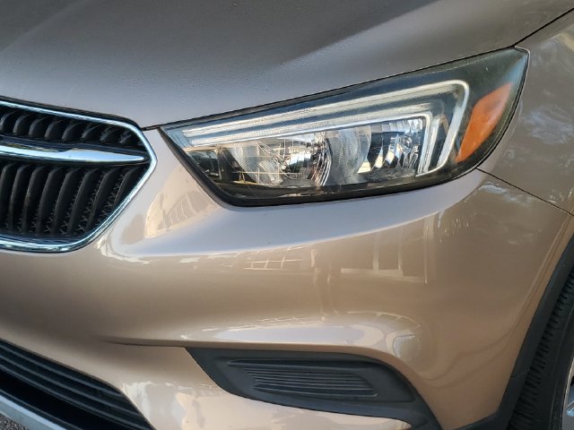 Certified 2018 Buick Encore Preferred FWD image 10