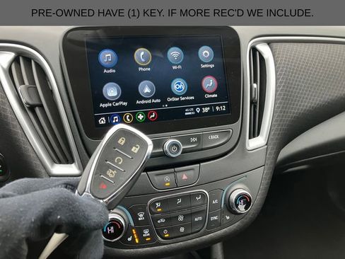 Used 2025 Chevrolet Malibu LT image 3