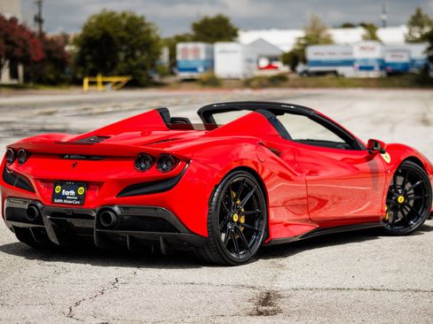 Used 2021 Ferrari F8 Tributo image 24