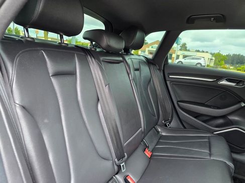 Used 2018 Audi A3 e-tron Prestige w/ Prestige Package FWD image 13