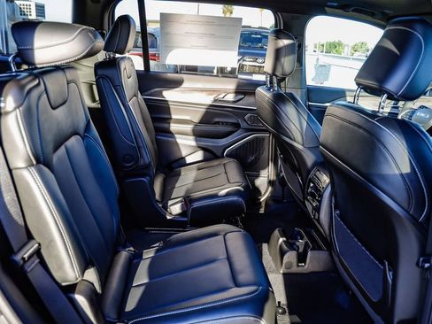 New 2026 Jeep Grand Cherokee L Limited image 20