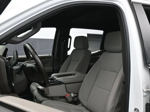 Used 2025 Chevrolet Silverado 1500 LT RWD image 10