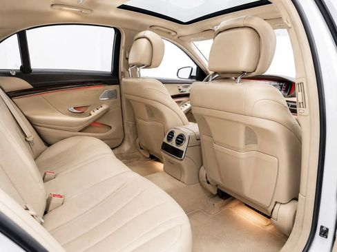 Used 2017 Mercedes-Benz S 550 Sedan image 18