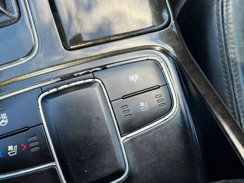 Used 2016 Kia Cadenza Premium image 28