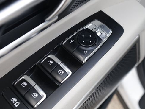 Used 2022 Kia Telluride EX w/ EX Premium Package FWD image 16
