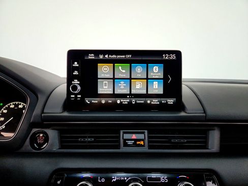 Used 2023 Honda Pilot TrailSport image 13