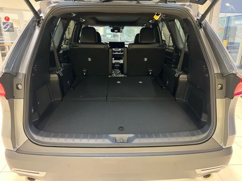 New 2026 Toyota Grand Highlander AWD Hybrid image 9