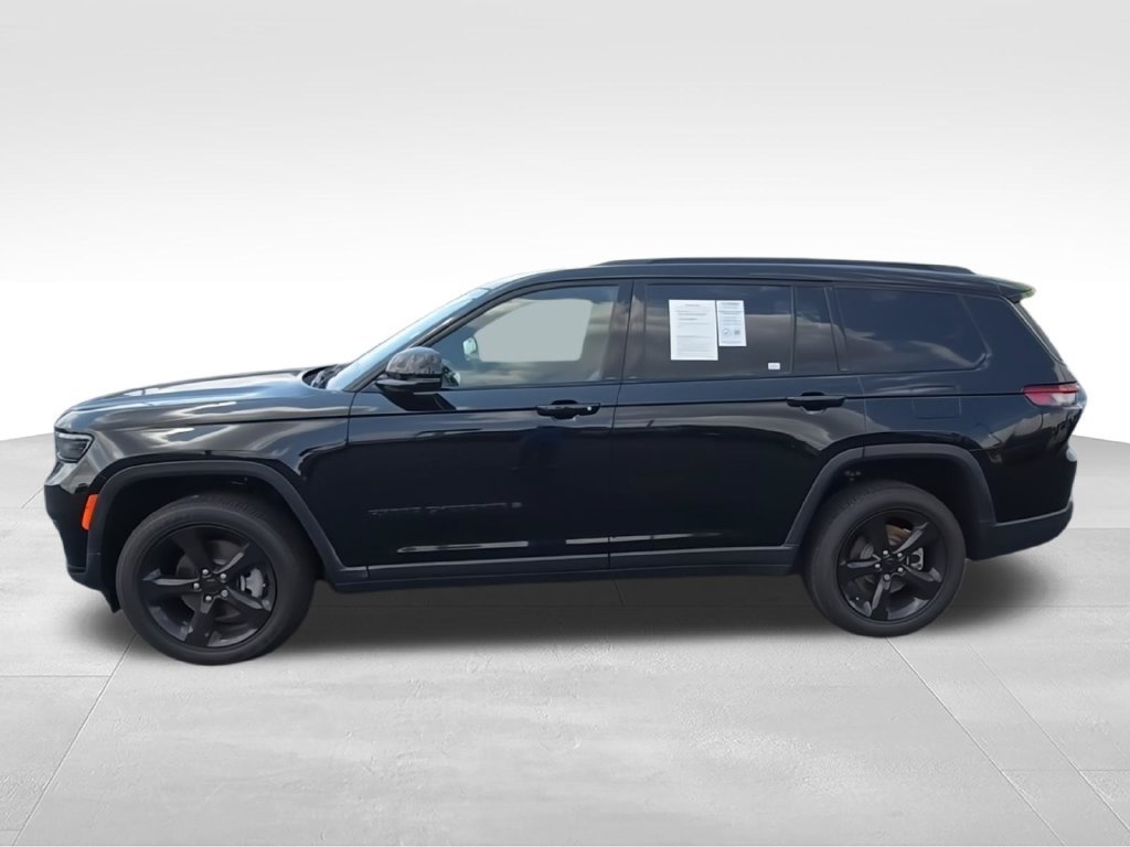 Used 2023 Jeep Grand Cherokee L Laredo AWD/4WD image 6