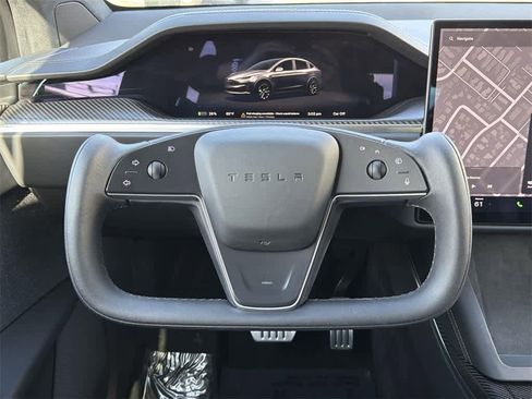 Used 2022 Tesla Model X Plaid image 13