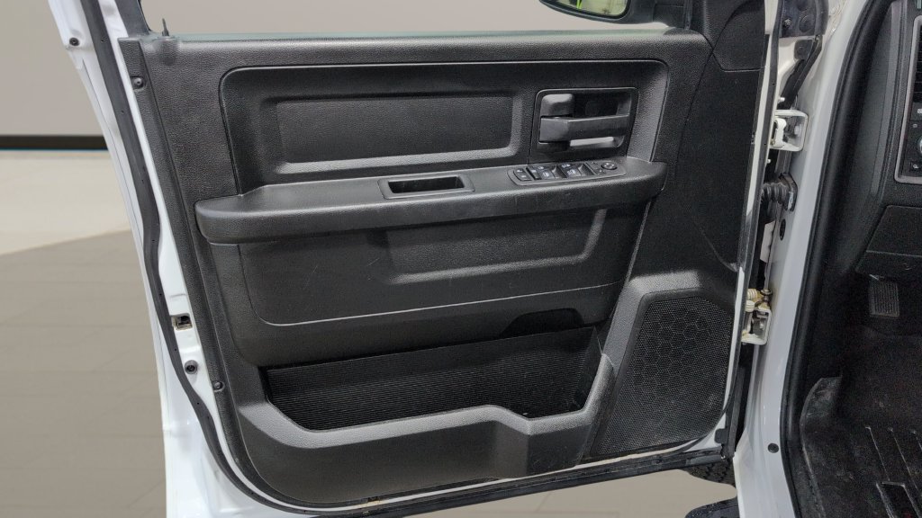 Used 2021 RAM 1500 Express w/ Wheel & Sound Group AWD/4WD image 7