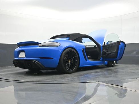 Certified 2023 Porsche 718 Boxster Spyder RWD image 22