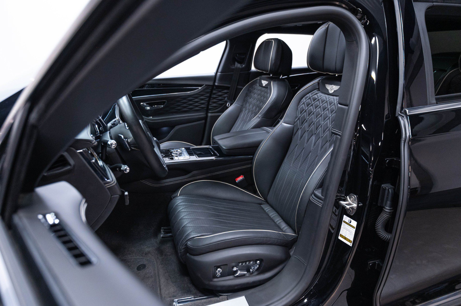 Used 2020 Bentley Flying Spur W12 AWD/4WD image 7