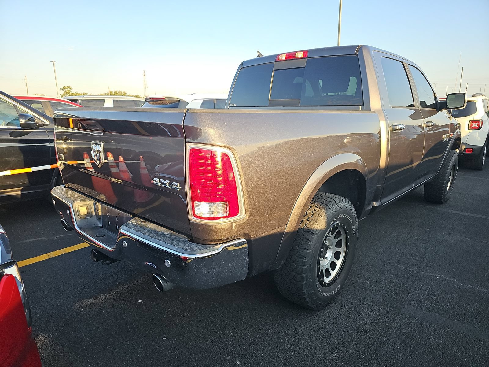 Used 2018 RAM 1500 Laramie w/ Convenience Group AWD/4WD image 6