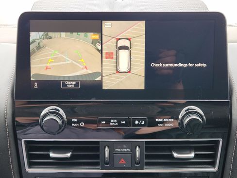 Used 2022 Nissan Armada Platinum w/ Captain's Chairs Package RWD image 11