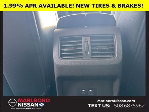 Certified 2023 Nissan Rogue SV image 19