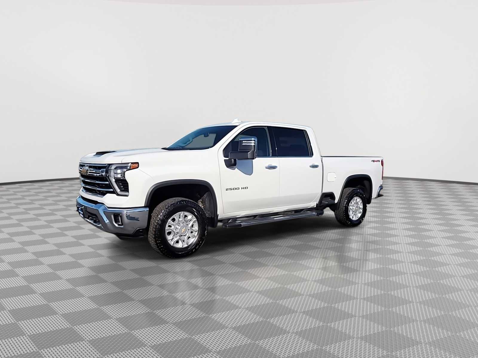 Used 2024 Chevrolet Silverado 2500 LTZ AWD/4WD image 4