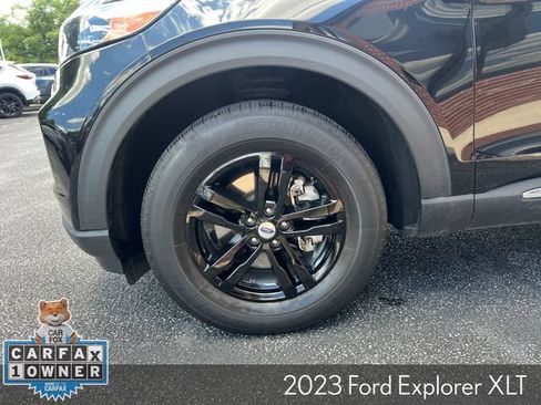 Used 2023 Ford Explorer XLT w/ Equipment Group 202A AWD/4WD image 29