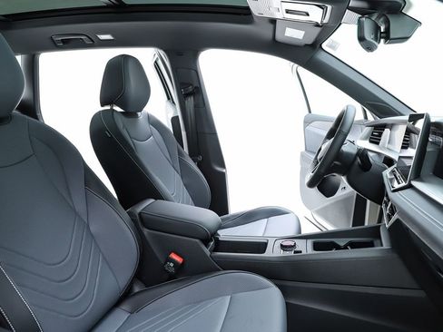 New 2026 Volkswagen Tiguan SE R-Line image 75