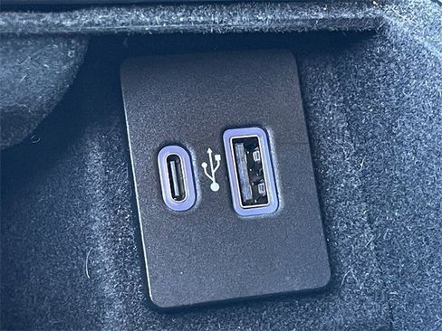 Used 2022 Lincoln Nautilus Reserve image 20