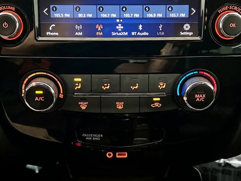 Used 2020 Nissan Rogue S FWD image 11