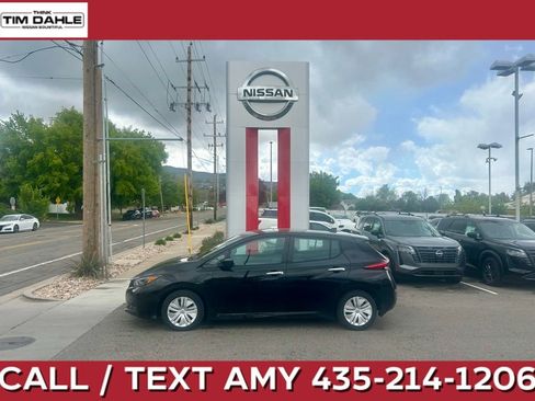 Used 2024 Nissan Leaf S image 1