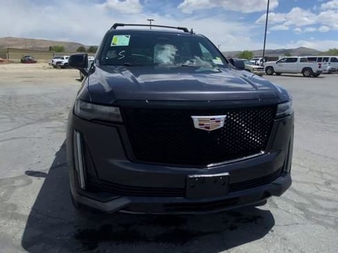 Used 2023 Cadillac Escalade Sport AWD/4WD image 3