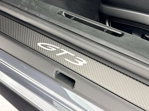 Used 2026 Porsche 911 GT3 RWD image 12