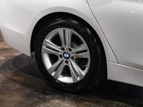 Used 2018 BMW 330i Sedan RWD image 46