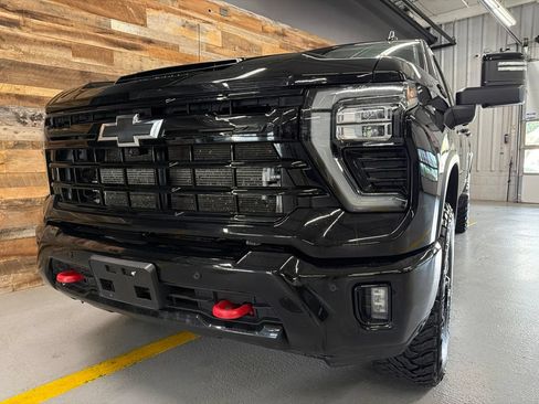 Used 2025 Chevrolet Silverado 3500 LTZ w/ LTZ Plus Package AWD/4WD image 10