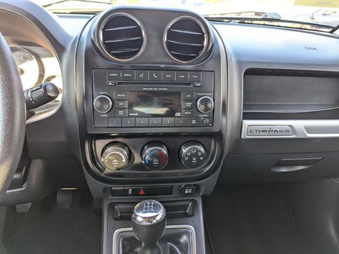 Used 2017 Jeep Compass Sport w/ Power Value Group AWD/4WD image 14