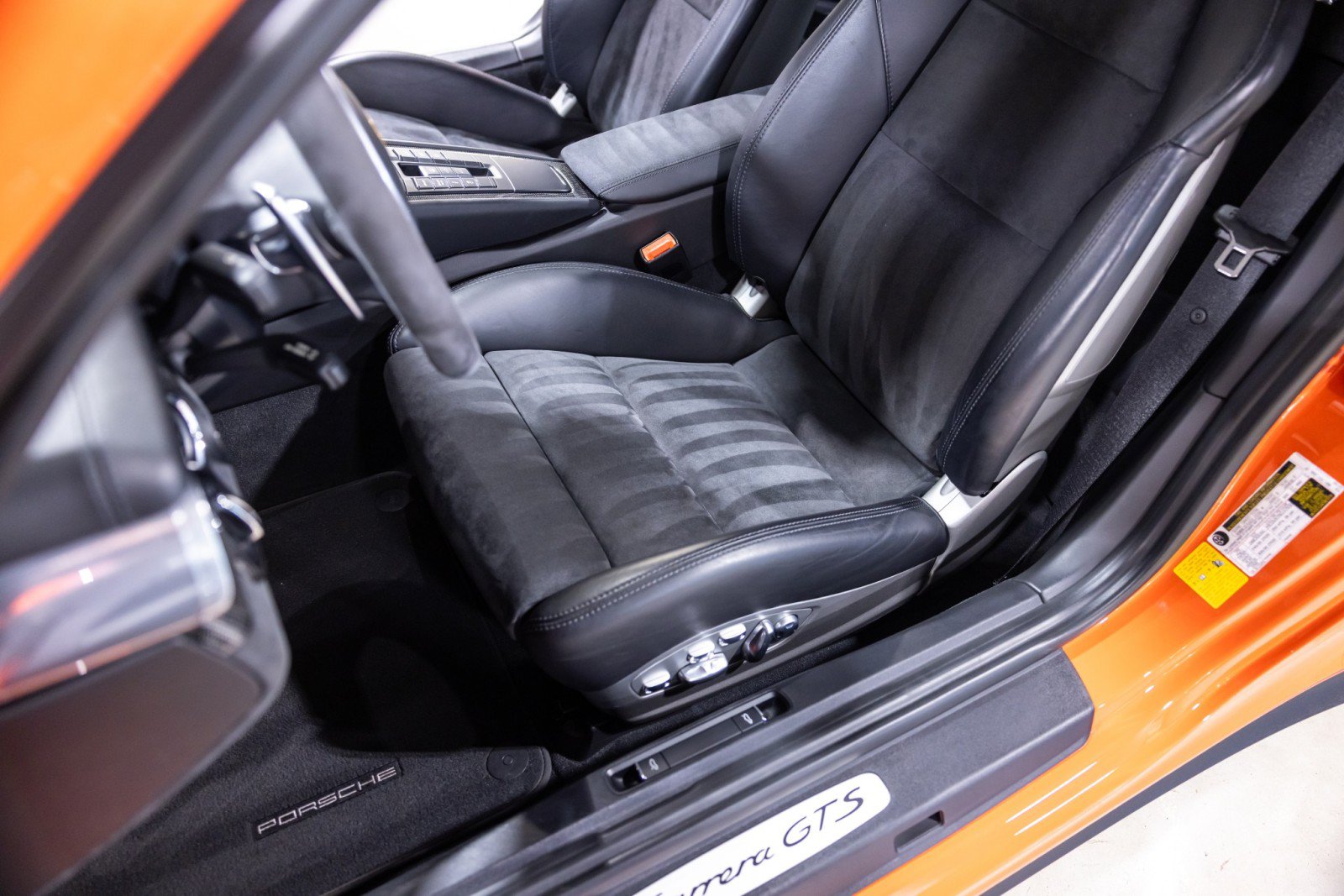 Used 2016 Porsche 911 GT3 RS image 36