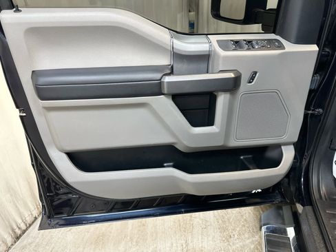 Used 2021 Ford F350 XLT w/ XLT Premium Package image 27